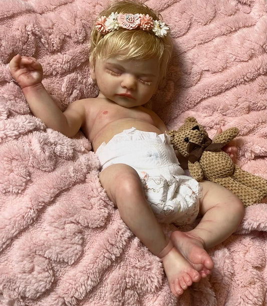 Lovely 18 Inch Silicone Reborn Girl Doll